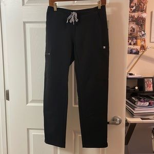 Yola Figs scrub pants in a size petite small color black! Gently used!